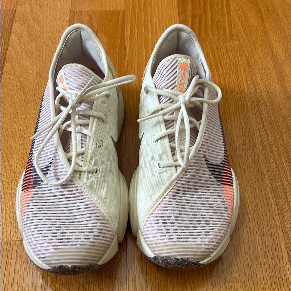 Stylish Cream and Orange Sneakers Nike superrep tennis shoes